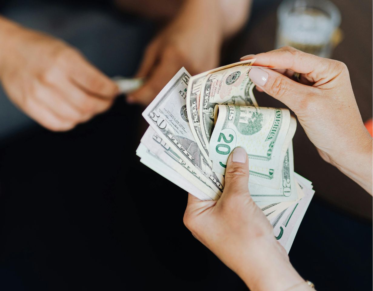 uszkadza składniki swojego majątku